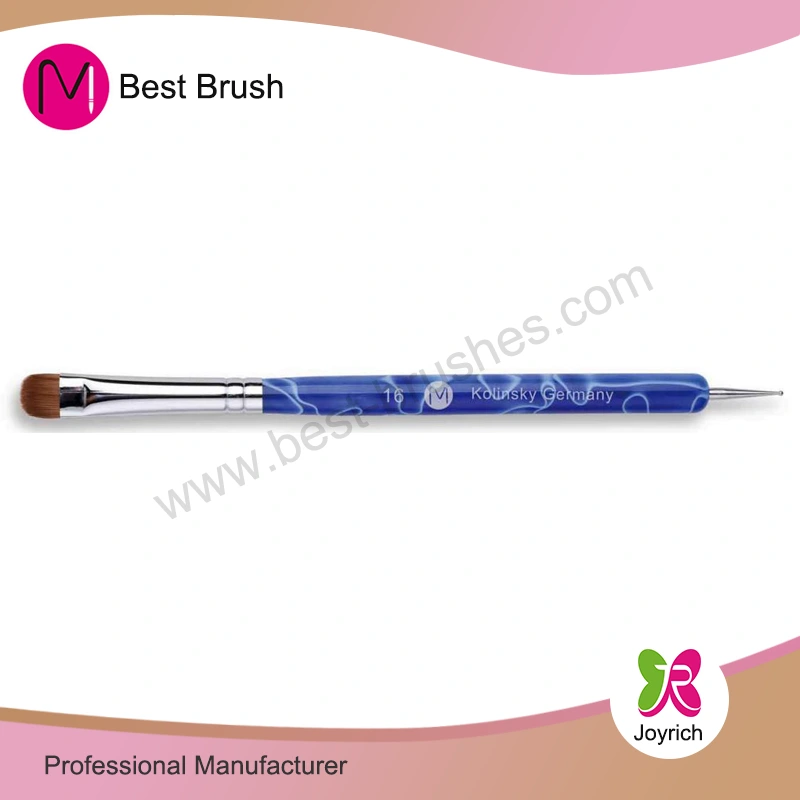 Dalla scelta del materiale al prodotto finito: quali sono i passaggi per realizzare uno spazzolino per unghie?